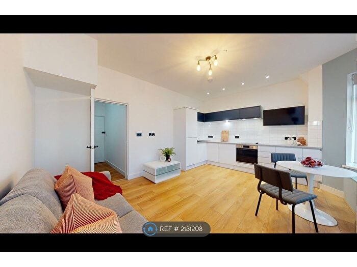 1 Bedroom Flat To Rent In Monthermer Road, Cardiff, CF24