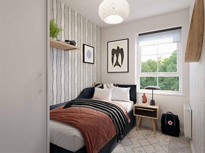 3 Bedroom End Of Terrace House For Sale In "Maidstone" At Briggington Way, Leighton Buzzard, LU7