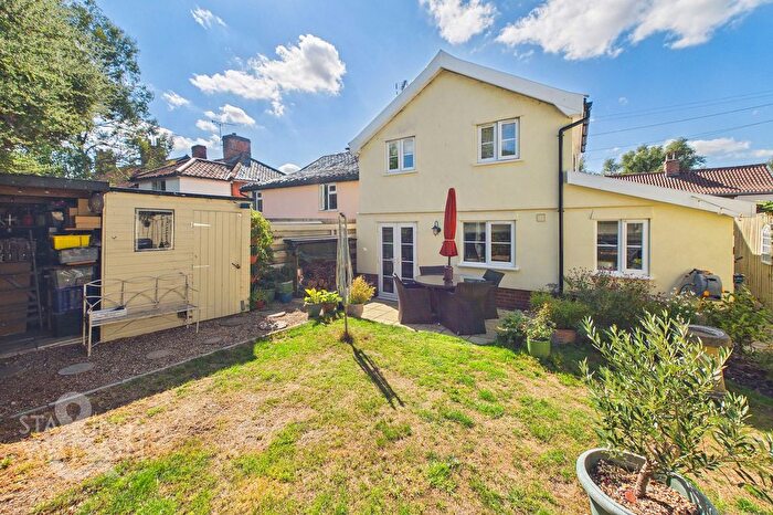 3 Bedroom Semi-Detached House For Sale In Lowgate Street, Eye, IP23