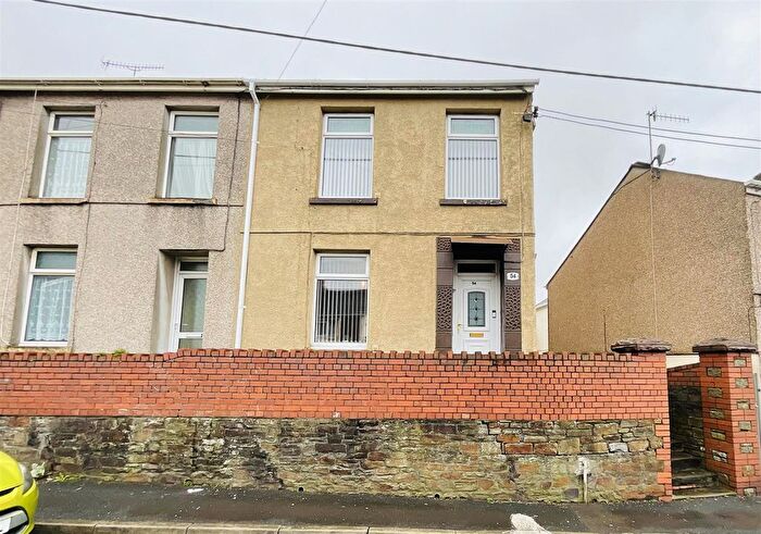 3 Bedroom Semi Detached House For Sale In Pemberton Road, Llanelli, SA14