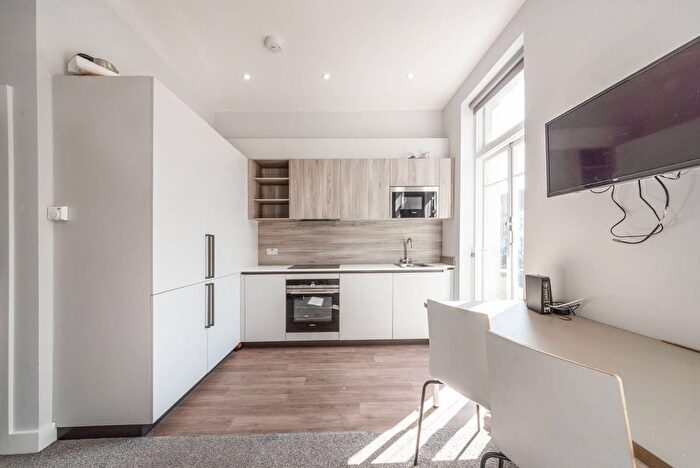 1 Bedroom Flat To Rent In Camden High Street, Camden Town, London, NW1