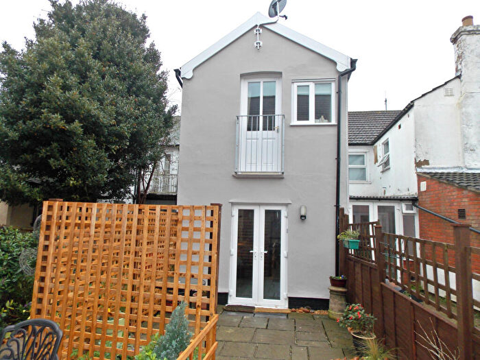 2 Bedroom Town House To Rent In Ranelagh Road, Felixstowe, IP11