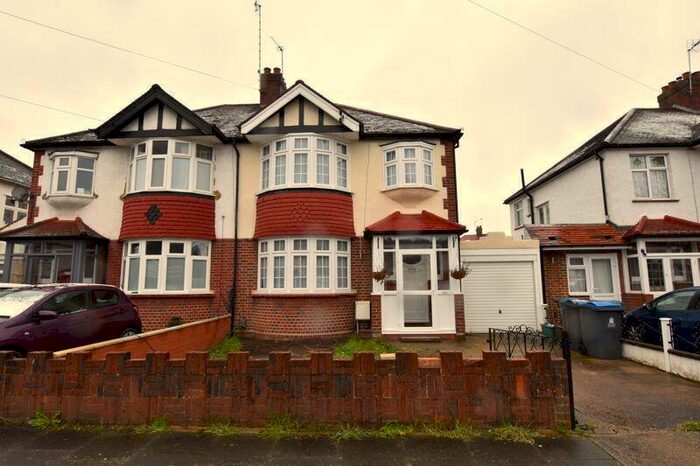 3 Bedroom Semi-Detached House To Rent In Hamilton Avenue, Surbiton, KT6