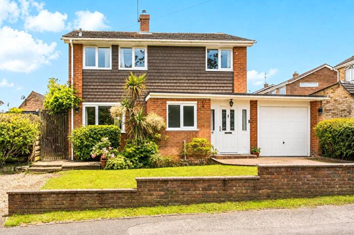 3 Bedroom Detached House For Sale In Weywood Lane, Farnham, Surrey, GU9