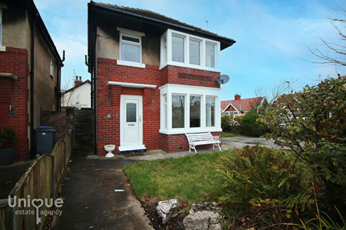 3 Bedroom Detached House For Sale In South Parade, Thornton-Cleveleys, FY5