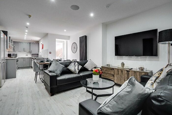 6 Bedroom House To Rent In Halsbury Road, Liverpool, L6