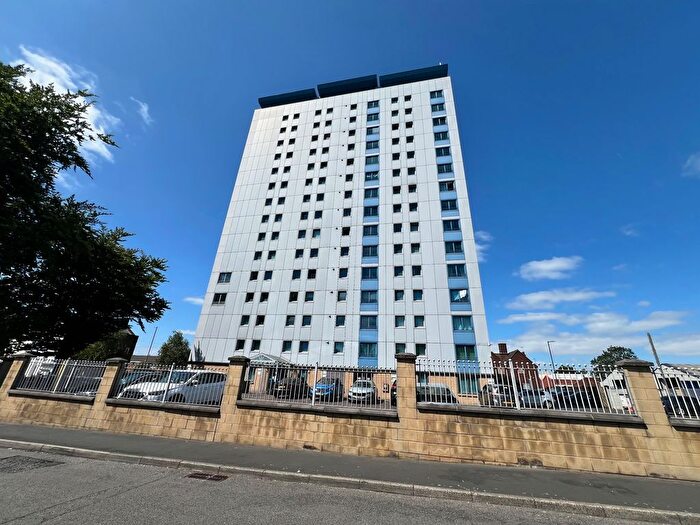 2 Bedroom Flat To Rent In Gomer Street, Willenhall, WV13