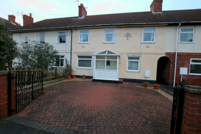 3 Bedroom Town House To Rent In Station Road, Dodworth, S75