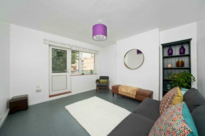 1 Bedroom Apartment To Rent In Somerford Grove, Stoke Newington, N16
