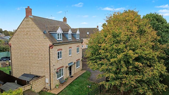 5 Bedroom Detached House For Sale In Church View, Weldon, NN17