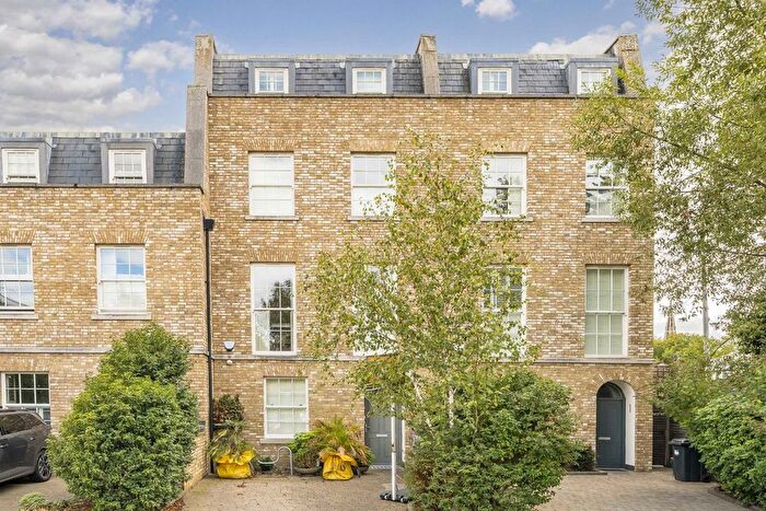 7 Bedroom Property For Sale In Mills Row, Chiswick, W4