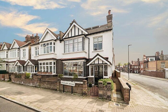 6 Bedroom Semi-detached House For Sale In Cricklade Avenue, Streatham, SW2