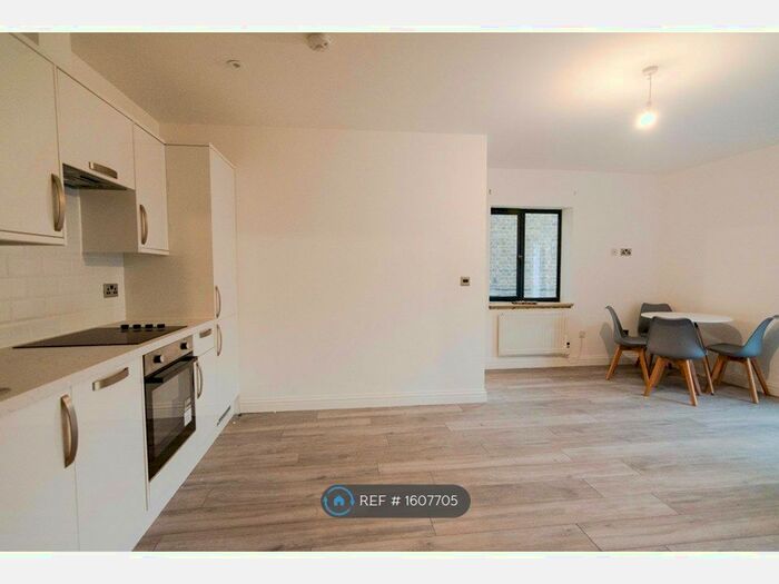 1 Bedroom Flat To Rent In Stamford Hill, London, N16