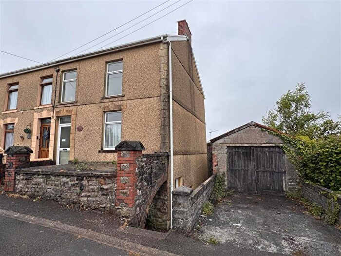 3 Bedroom Semi-Detached House For Sale In Waterloo Road, Penygroes, Llanelli, SA14
