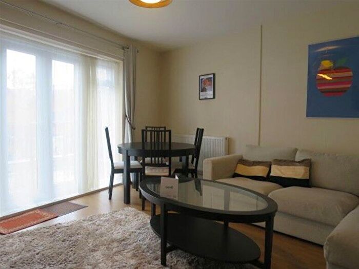 2 Bedroom Flat To Rent In London Road, Headington, Oxford, OX3