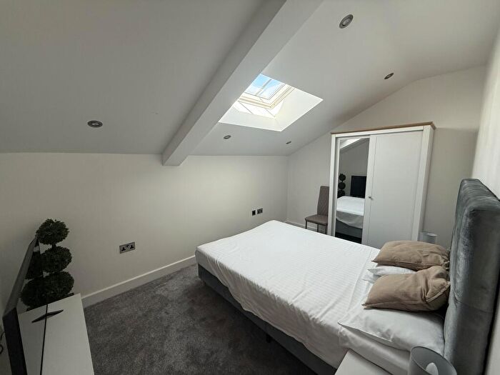 2 Bedroom Semi-Detached House For Sale In Great Warley St, CM13