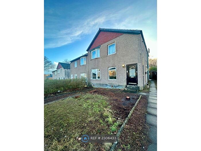 3 Bedroom Flat To Rent In Croftside Avenue, Glasgow, G44