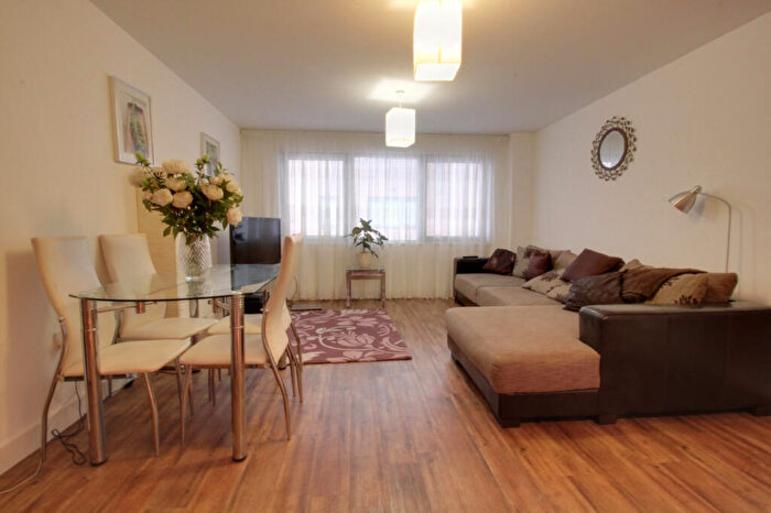2 Bedroom Apartment To Rent In Exeter Road, London, NW2