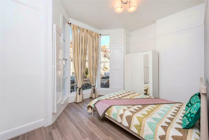 2 Bedroom Flat To Rent In St Augustines Road, Camden, London, NW1