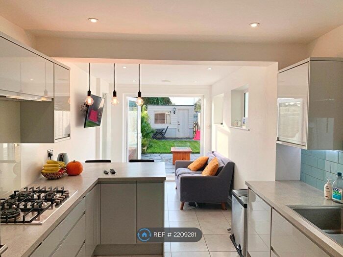 3 Bedroom Terraced House To Rent In Underdown Road, Brighton, BN42
