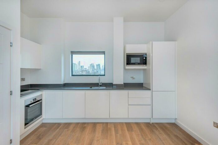 2 Bedroom Apartment To Rent In Childers Street, London, SE8