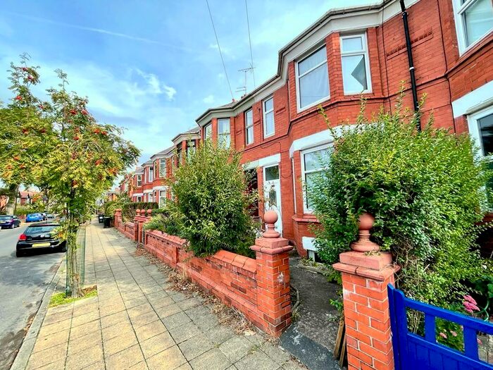 4 Bedroom Semi-Detached House To Rent In St Johns Road, Old Trafford, M16