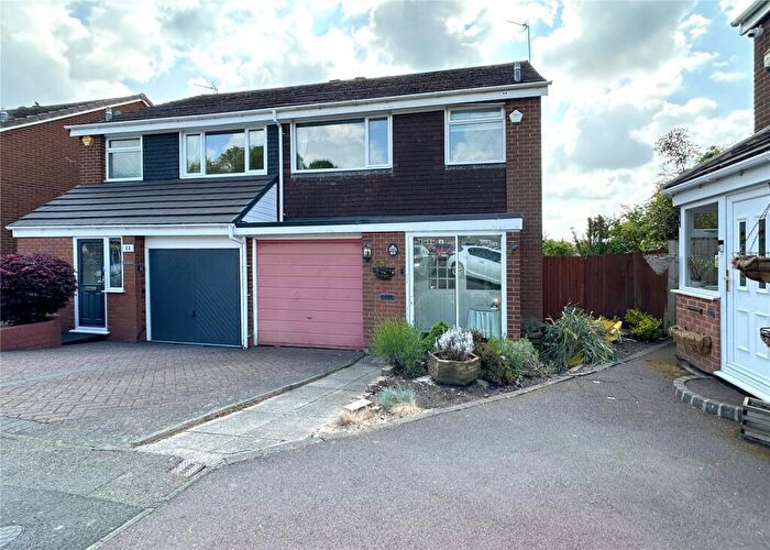 3 Bedroom Semi-Detached House For Sale In Spinney Drive, Cheswick Green, Solihull, B90