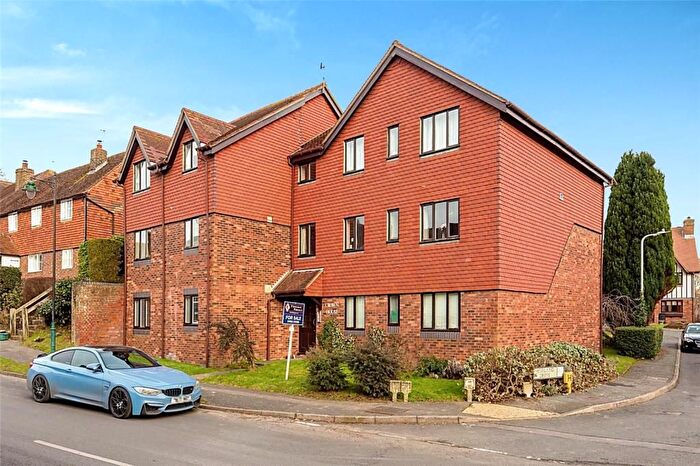 2 Bedroom Flat To Rent In School Hill Lamberhurst, Tunbridge Wells, TN3