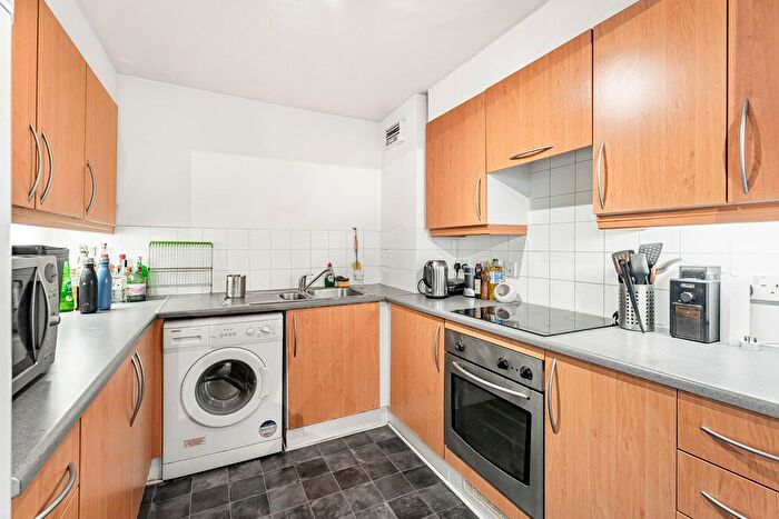 1 Bedroom Flat For Sale In Cremer Street, London, E2