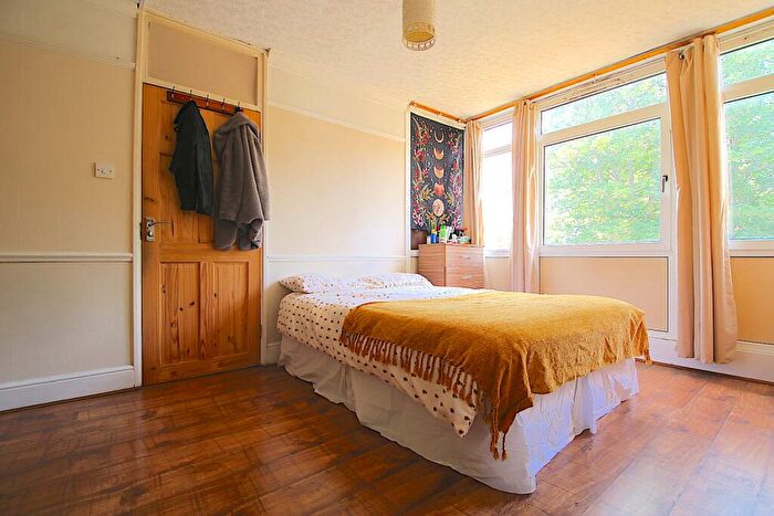 4 Bedroom Flat To Rent In Leopold Street, London, E3