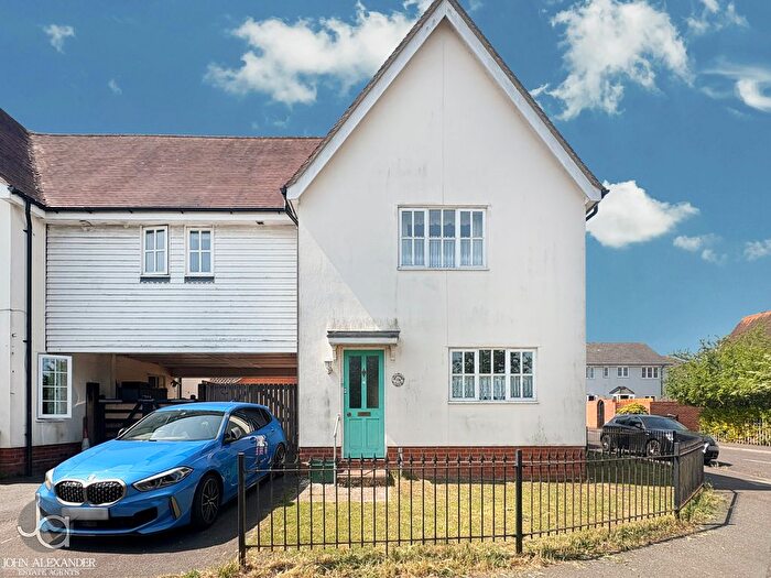 3 Bedroom Link Detached House For Sale In Grove Road, Tiptree, CO5