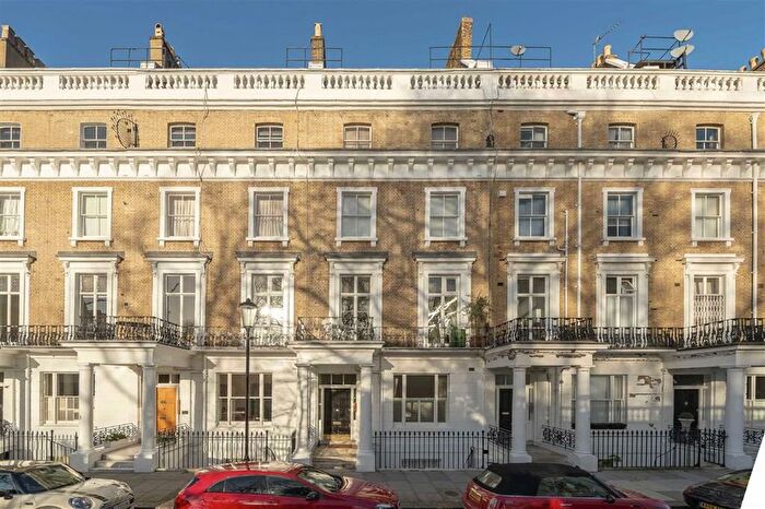 3 Bedroom Flat To Rent In Onslow Gardens, South Kensington, SW7