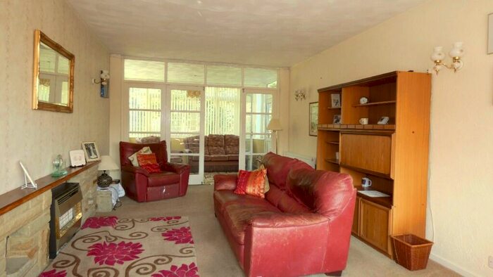 4 Bedroom Detached House For Sale In New Crescent, Leeds, West Yorkshire, LS18
