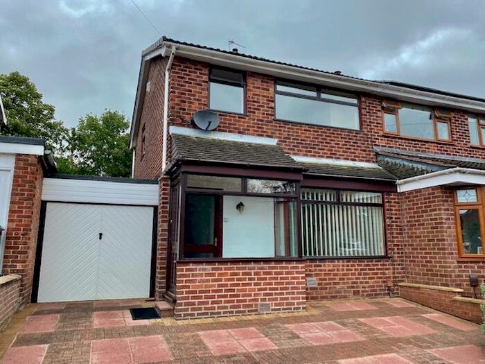 3 Bedroom Semi-Detached House To Rent In Bispham Drive, Wigan, WN4