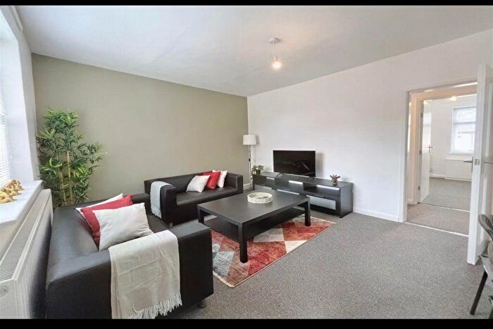 2 Bedroom Flat To Rent In Montpelier Road, NG7