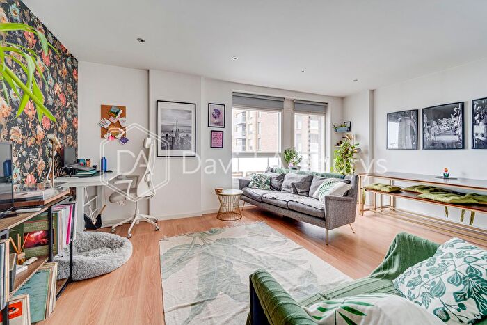 1 Bedroom Flat To Rent In Miles Road, Hornsey, London, N8