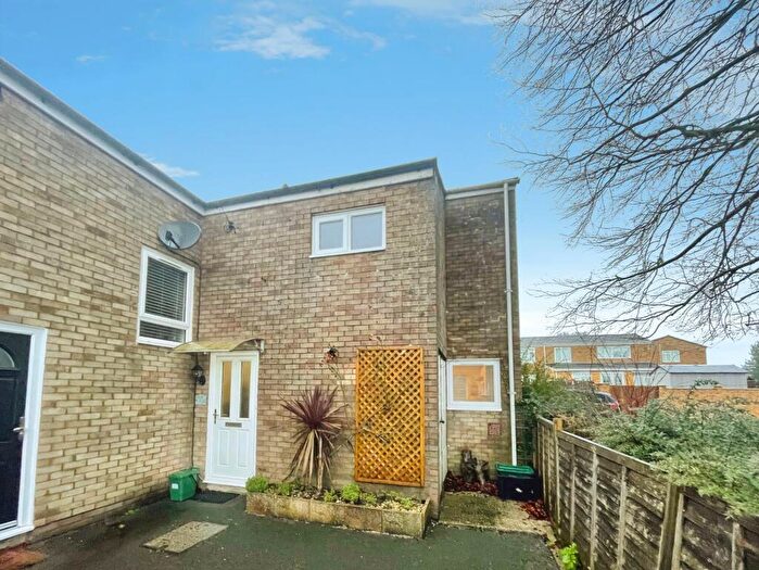 2 Bedroom Property For Sale In Sycamore Way, Basingstoke, RG23
