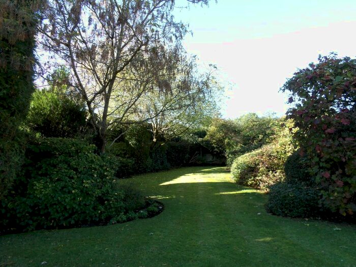 2 Bedroom End Of Terrace House To Rent In Lower Cookham Road, Maidenhead SL6