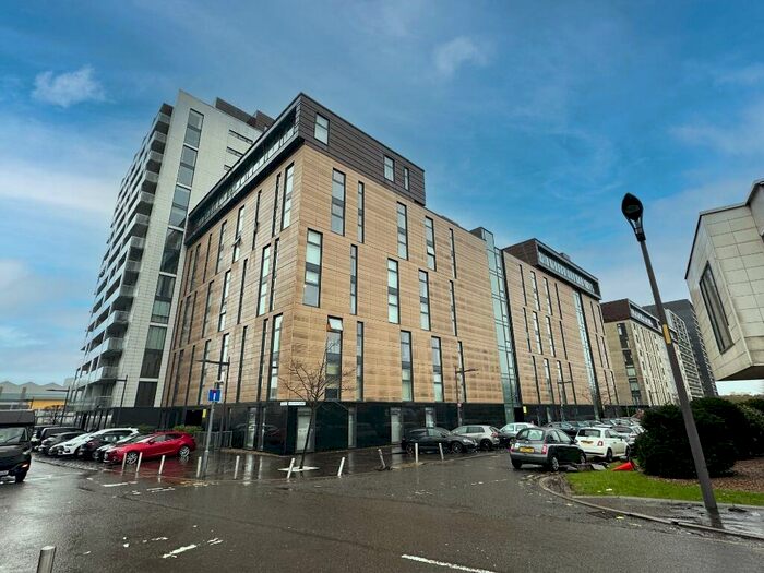2 Bedroom Flat To Rent In Castlebank Place, Glasgow Harbour, Glasgow, G11