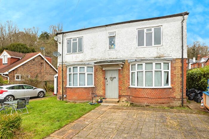 2 Bedroom Flat For Sale In Peperharow Road, Godalming, Surrey, GU7