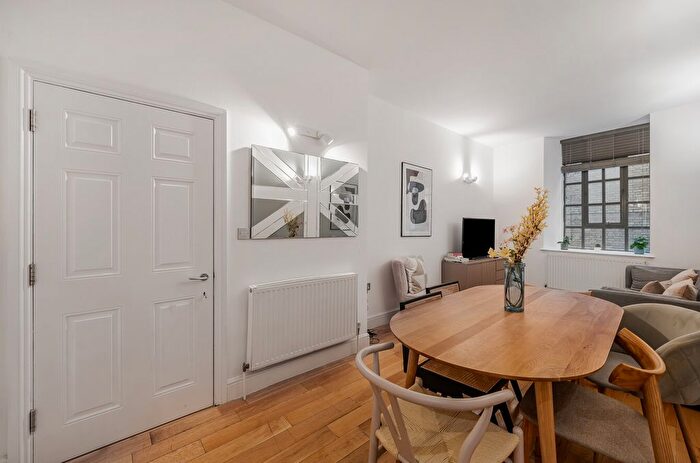 2 Bedroom Flat For Sale In Shelton Street, Covent Garden, London, WC2H