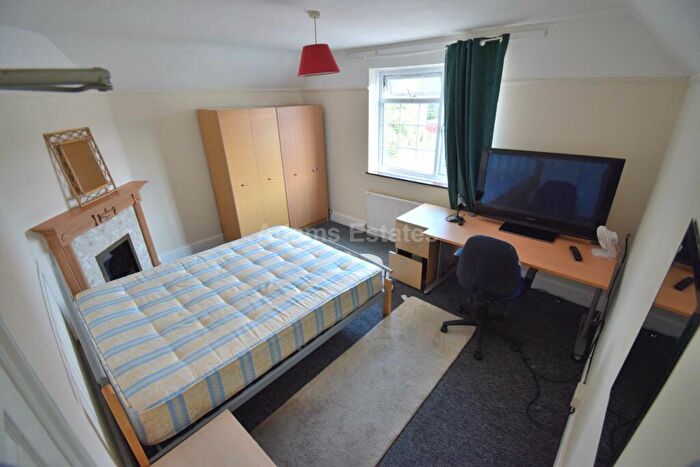 1 Bedroom Detached House To Rent In St Peters Road, Reading, RG6