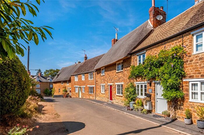 2 Bedroom House For Sale In Merrivales Lane, Bloxham, Oxfordshire, OX15