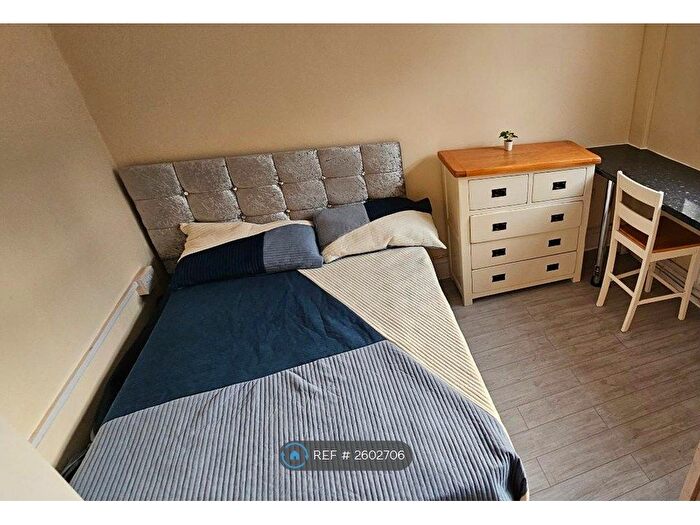 Studio To Rent In Churchfields Road, Beckenham, BR3