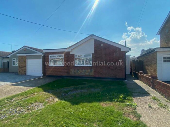 2 Bedroom Bungalow To Rent In Abensburg Rd, Canvey Island, SS8
