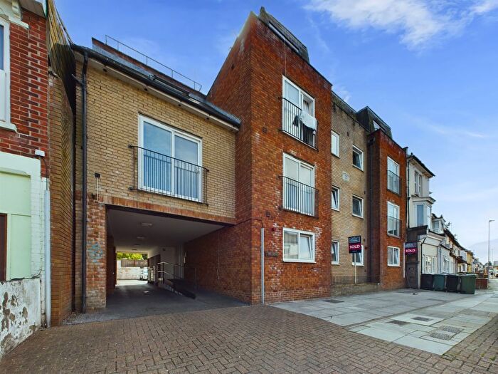 1 Bedroom Flat To Rent In New Road, Portsmouth, PO2