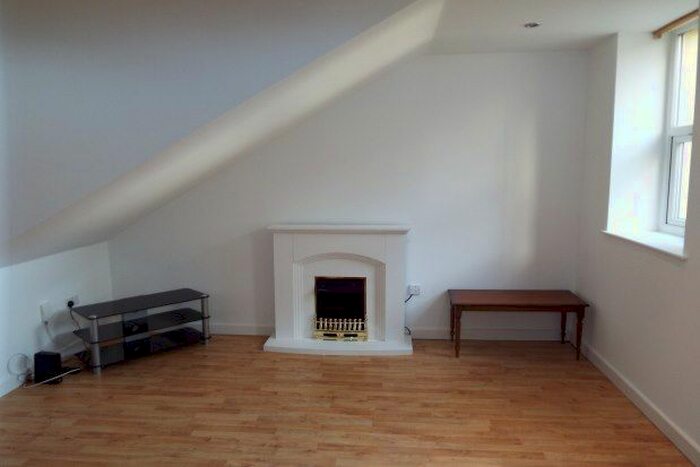 1 Bedroom Flat To Rent In South Park Road, Cardiff, CF24