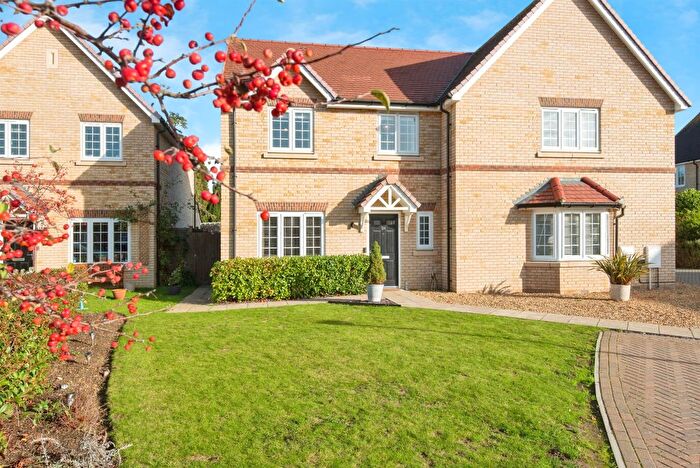 3 Bedroom Semi-Detached House For Sale In Robinson Gardens, Bassingbourn, Royston, SG8