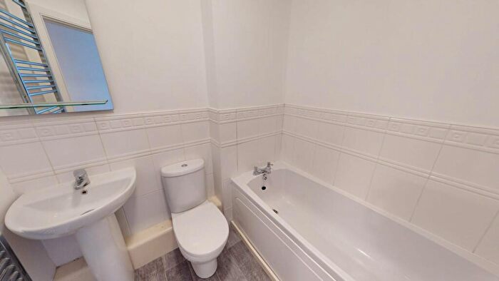 2 Bedroom Apartment To Rent In Astley Brook Close, Bolton, BL1