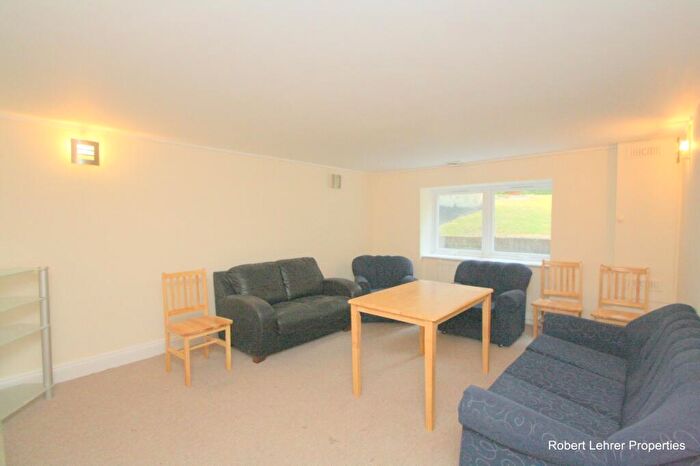 1 Bedroom Flat To Rent In Northern Heights, Crescent Road, Crouch End, N8